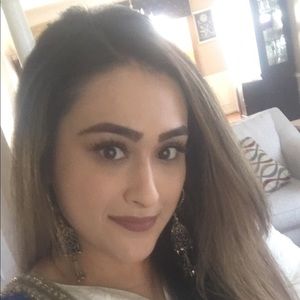 Meet your Posher, Nadia